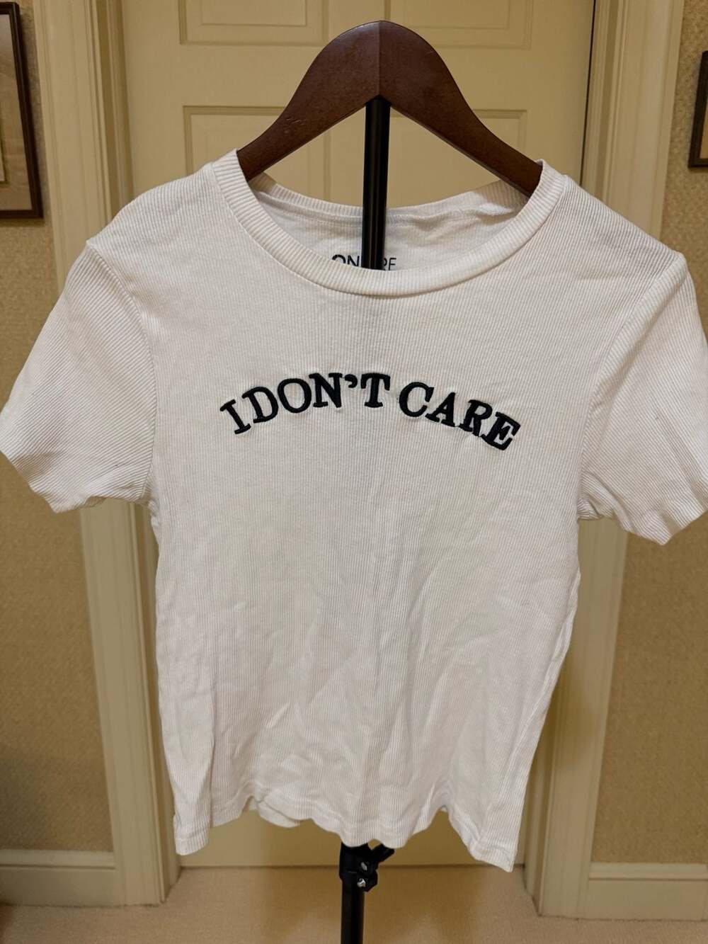 On Fire I Don't Care Slogan Embroidered Ribbed White Crop Top T-Shirt Size L